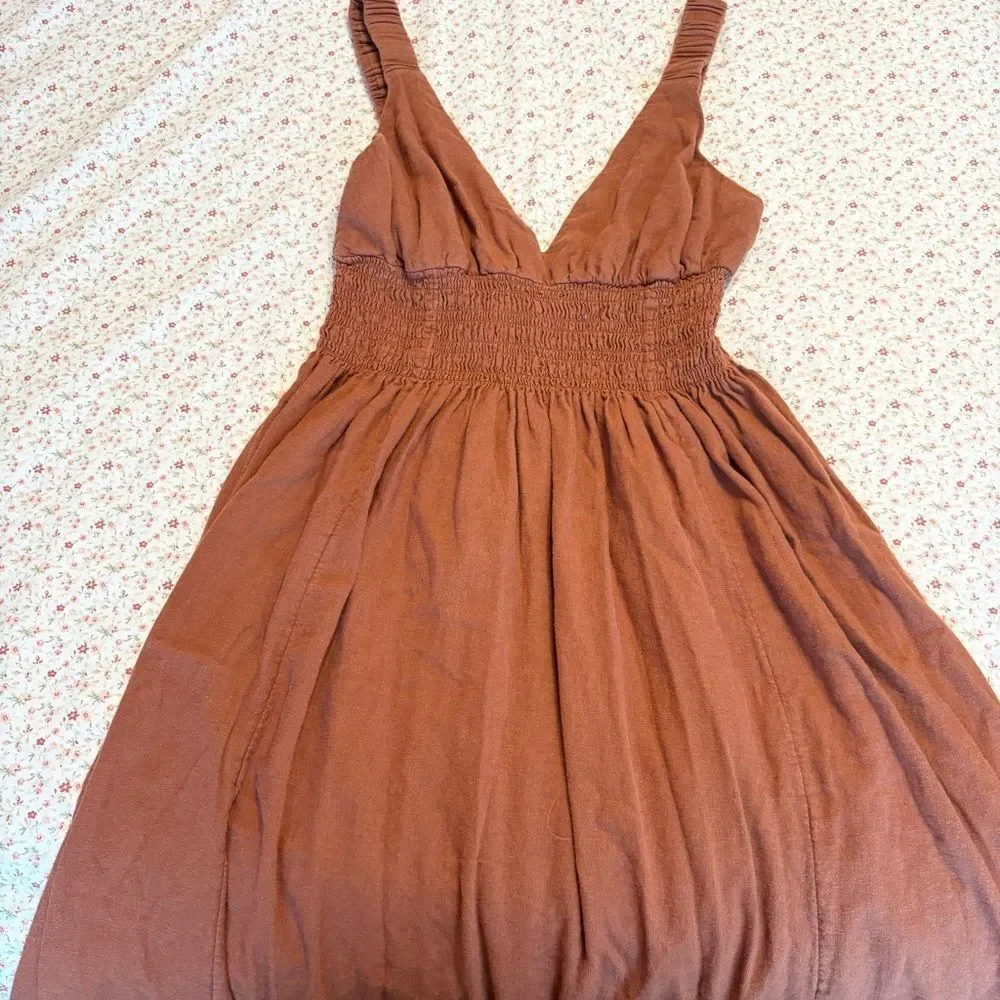 Abercrombie and Fitch Scrunchie Strap Maxi Dress - Picture 5 of 10